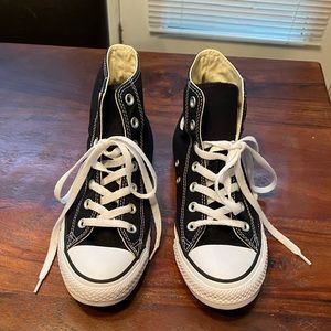 Black high top converse